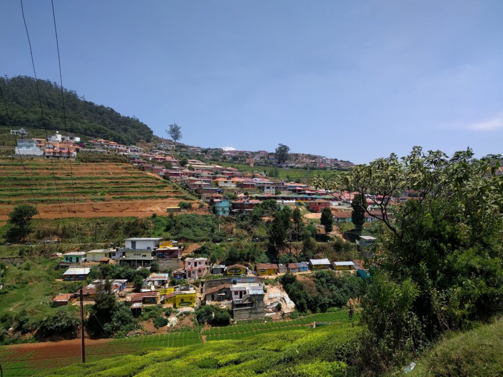 Holiday Talkies - Drive From Ooty to Coonoor 7