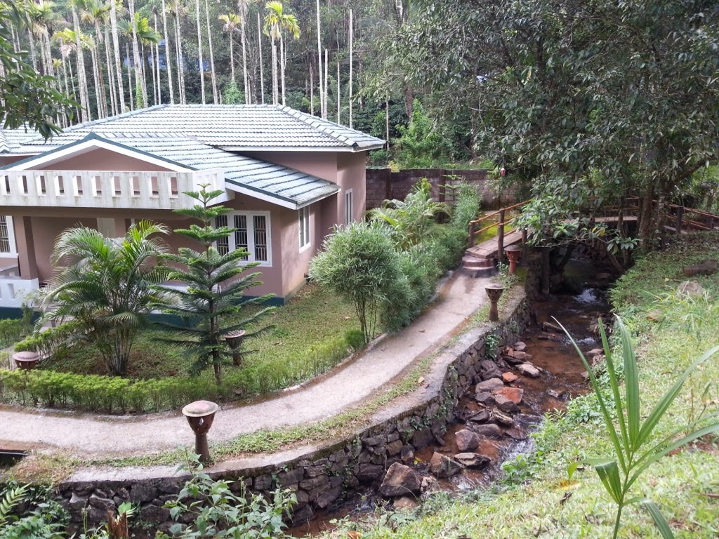 Holiday Talkies - Lakkidi Village Resort - Wayanad 3